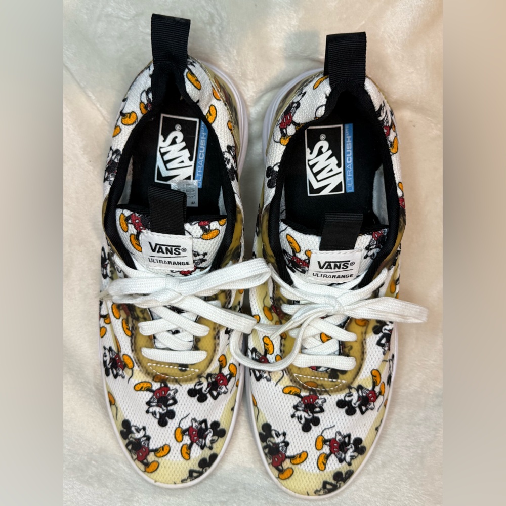 Vans Disney x UltraRange RapidWeld Mickey Mouse Men’s Lace-Up Sneakers Size 11
